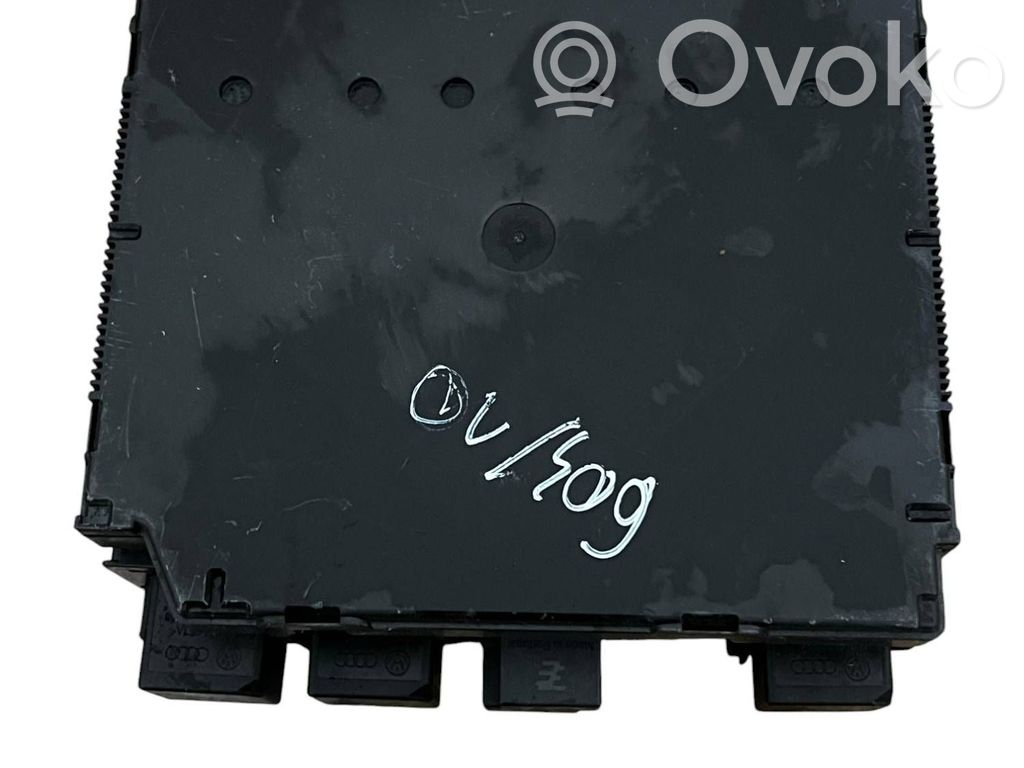 Volkswagen PASSAT B7 Modul confort 