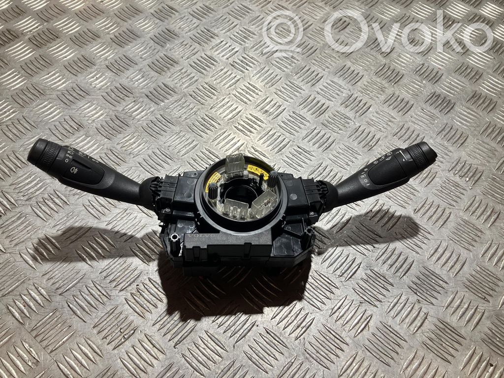 Volvo XC40 Headlight wiper switch 