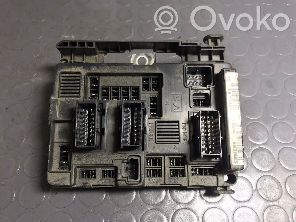 Citroen C3 Korin keskiosan ohjainlaite 
