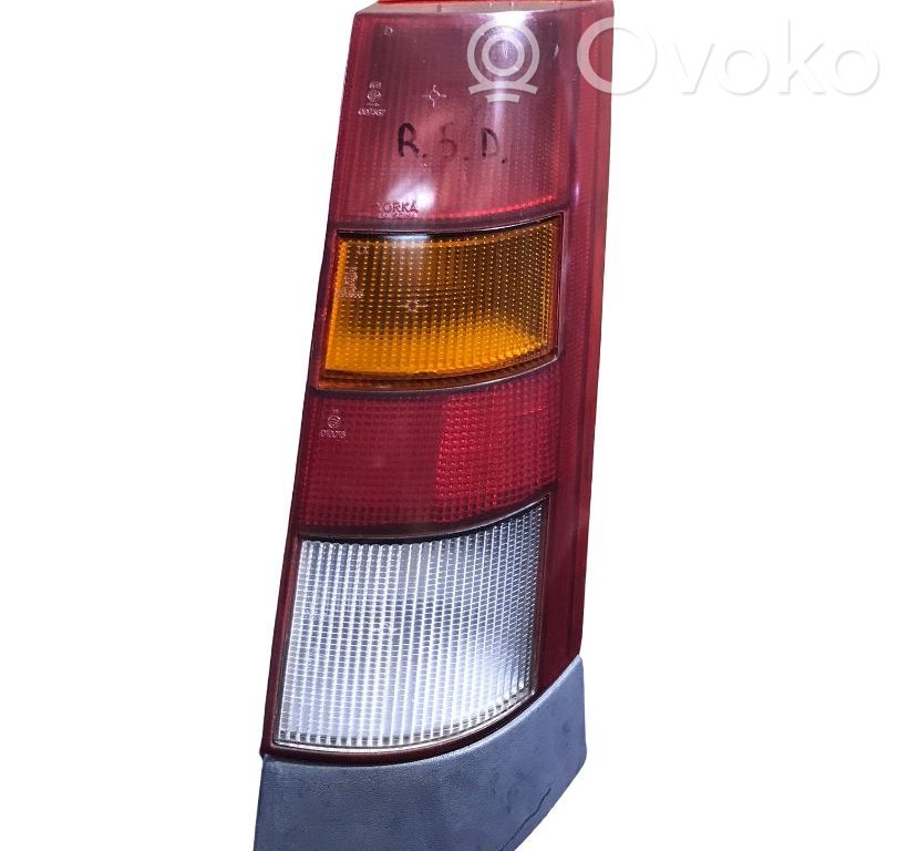 Renault Super R5 Galinis žibintas kėbule 