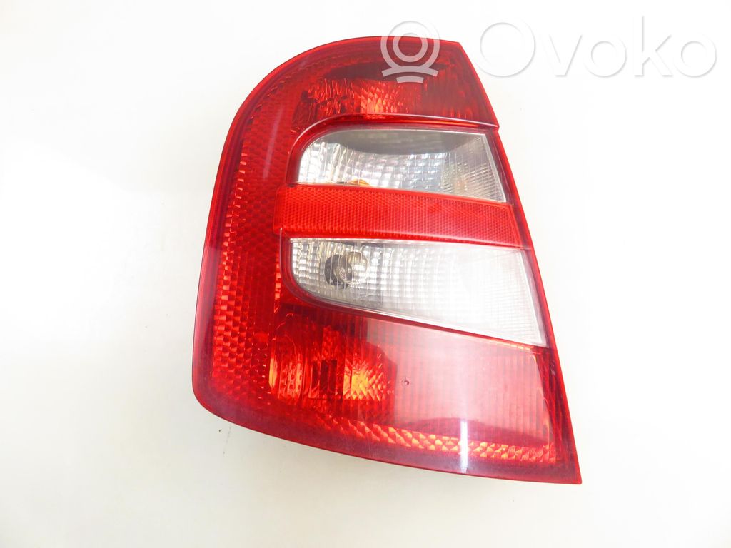 Skoda Fabia Mk1 (6Y) Lampă spate în caroserie 