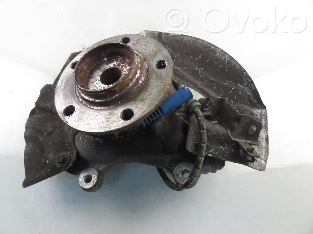 Front wheel hub spindle knuckle