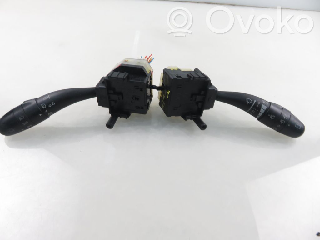 Hyundai i30 Commodo, commande essuie-glace/phare 