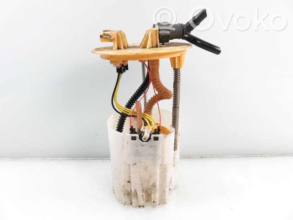 Renault Master III Bomba interna de combustible 