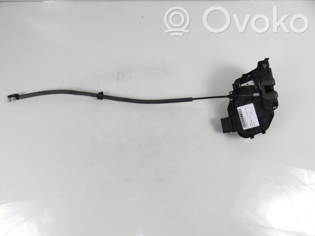 Ford S-MAX Takaoven lukko 