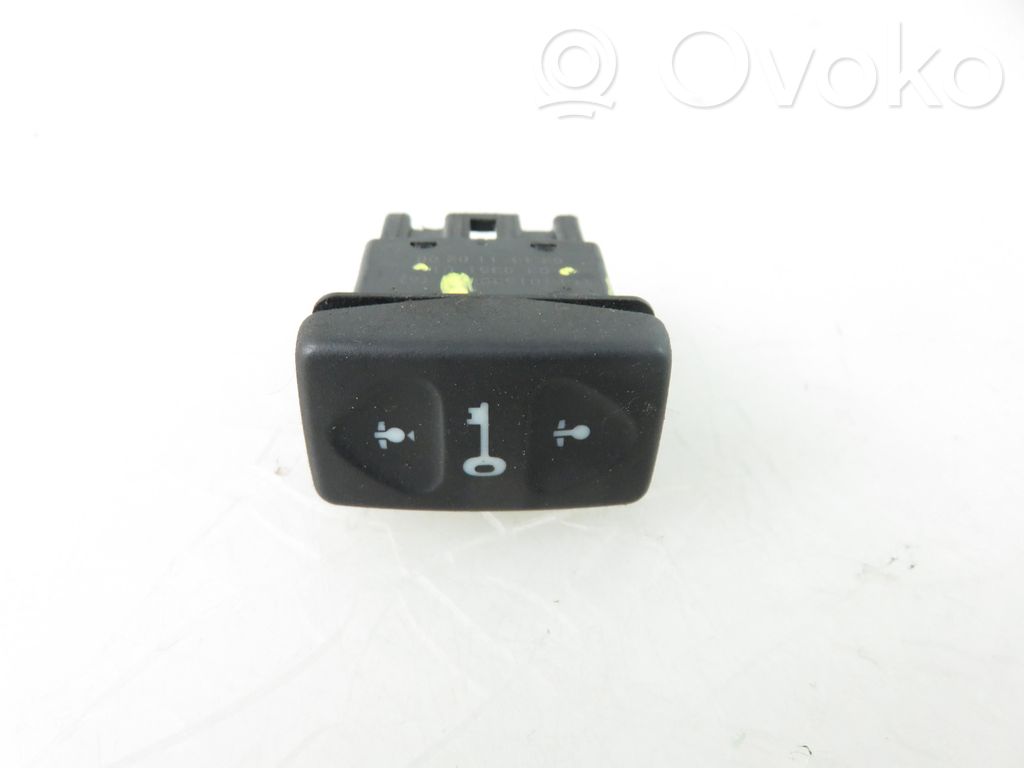 Land Rover Freelander Central locking switch button 