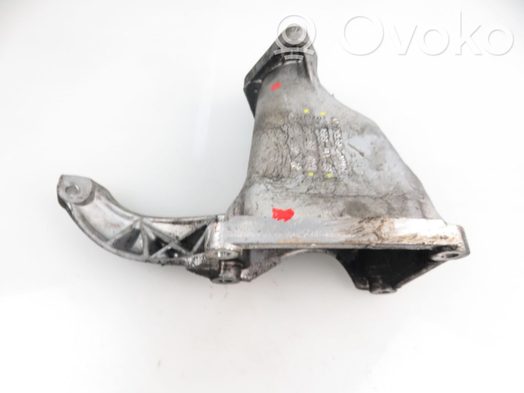 Ford Galaxy Front differential mounting bracket 