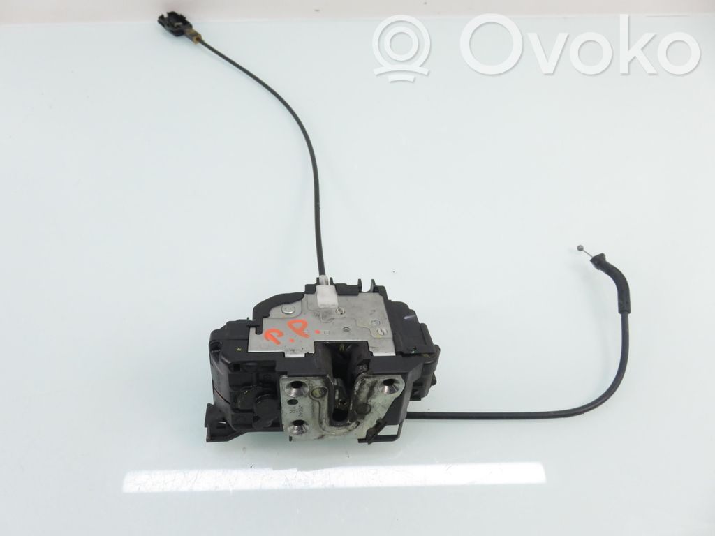 Renault Modus Priekšpusē slēdzene 