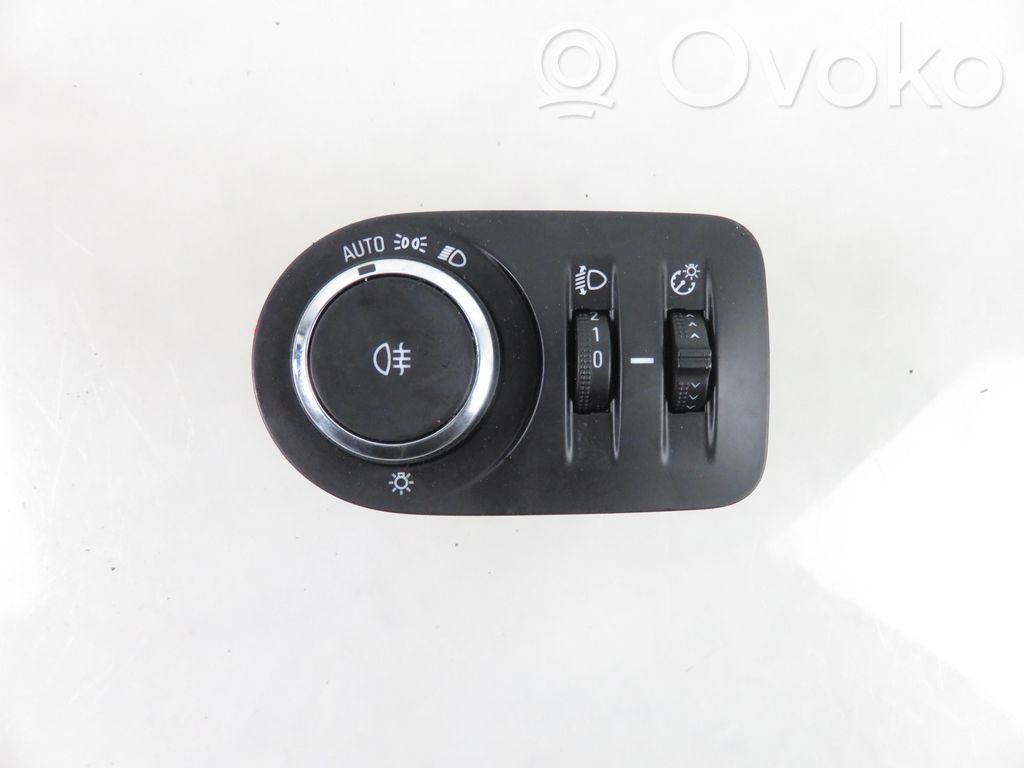 Opel Astra K Interruptor de luz 