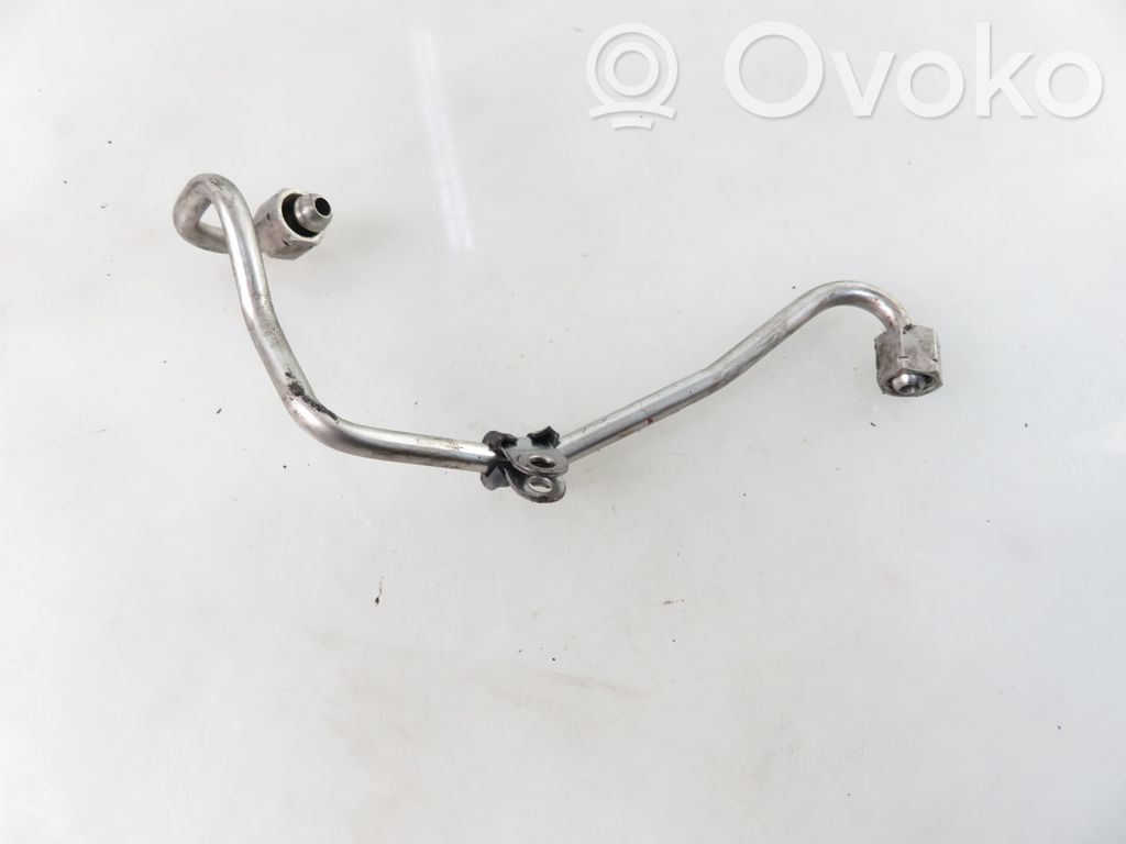 Audi A4 S4 B8 8K Polttoaineputki 