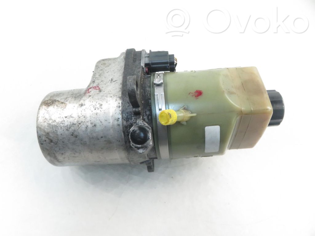 Ford Focus Ohjaustehostimen pumppu 