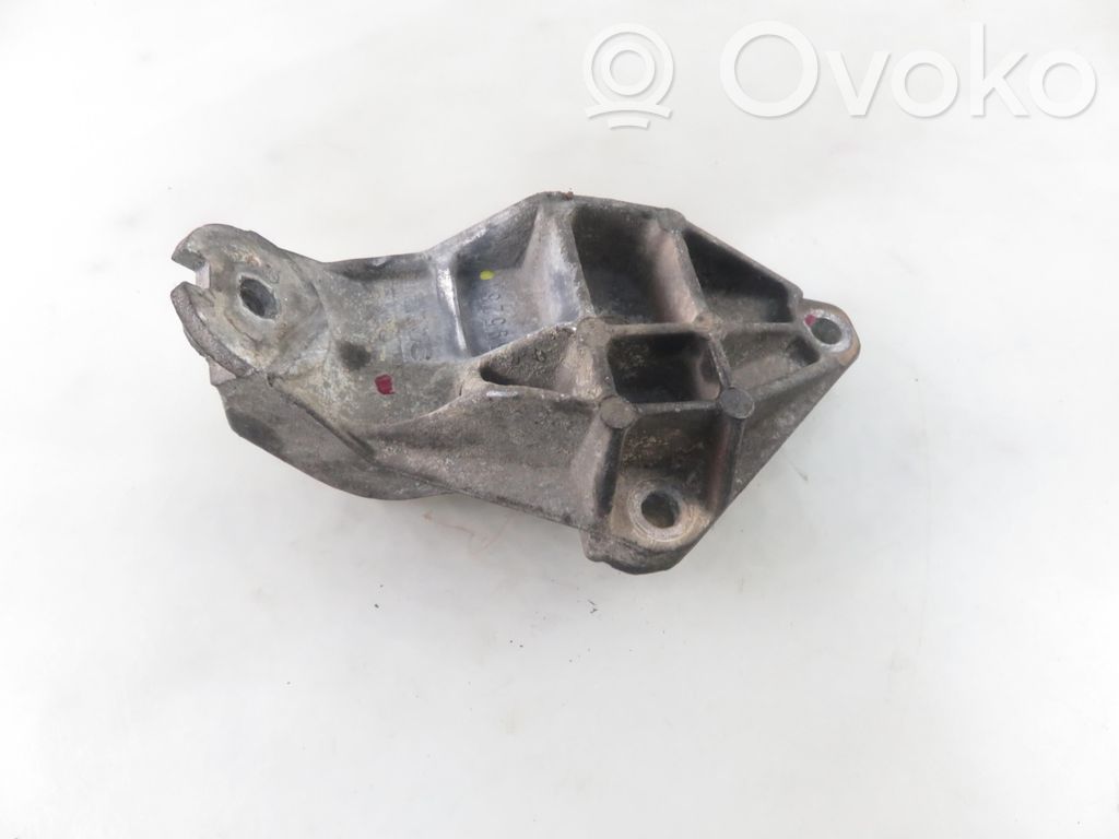 Saab 900 Gearbox mounting bracket 