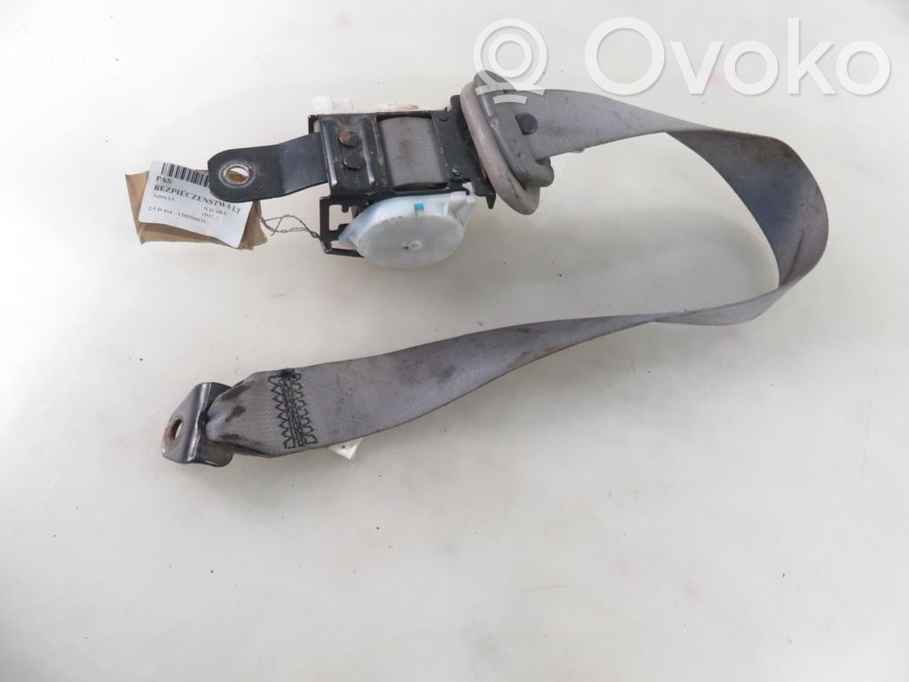 Nissan Navara D22 Cinturón trasero 