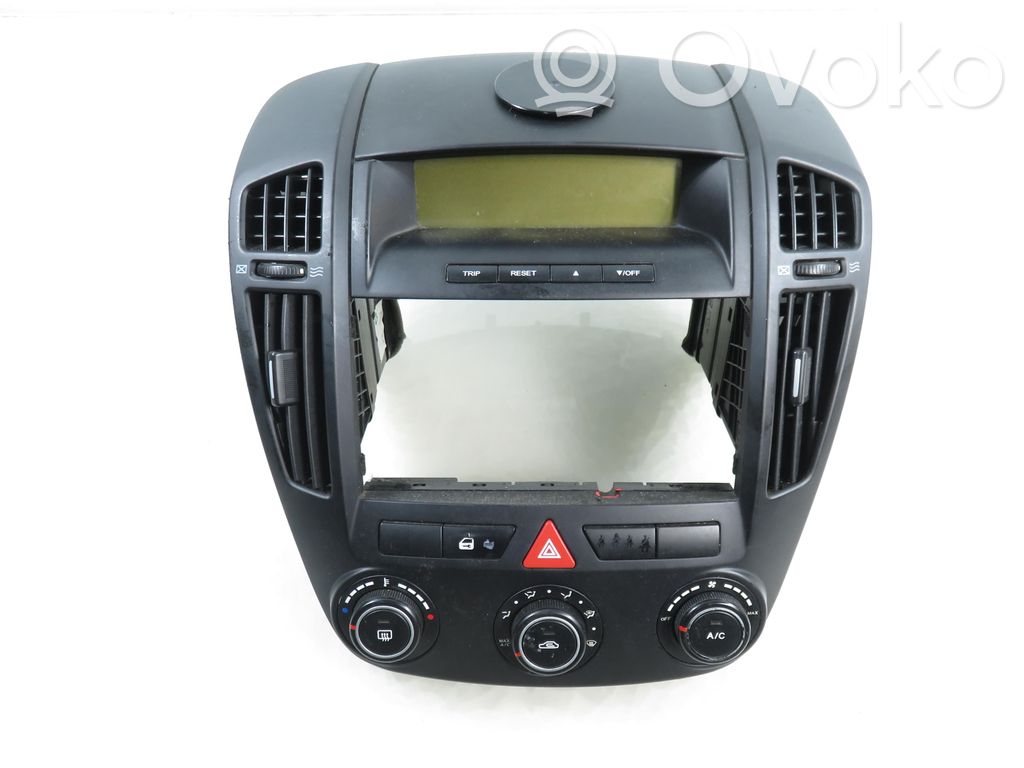 KIA Ceed Central console control unit 