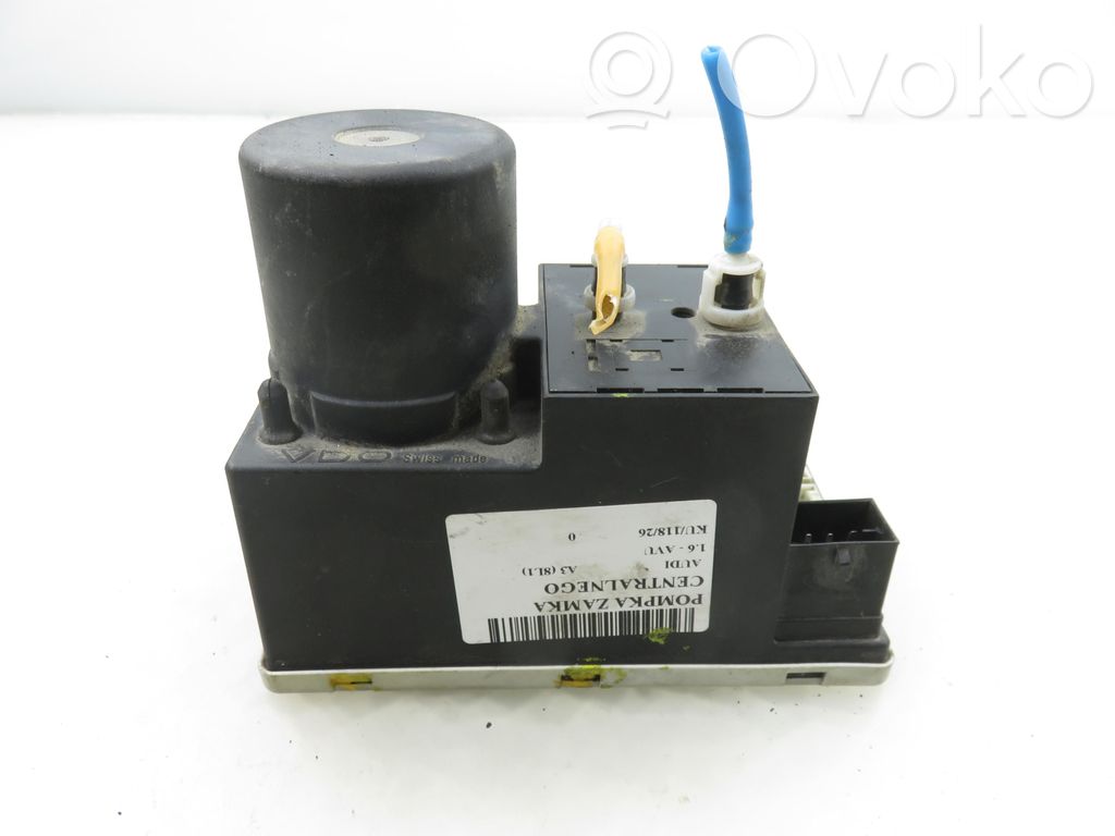 Audi A3 S3 8L Central locking vacuum pump 