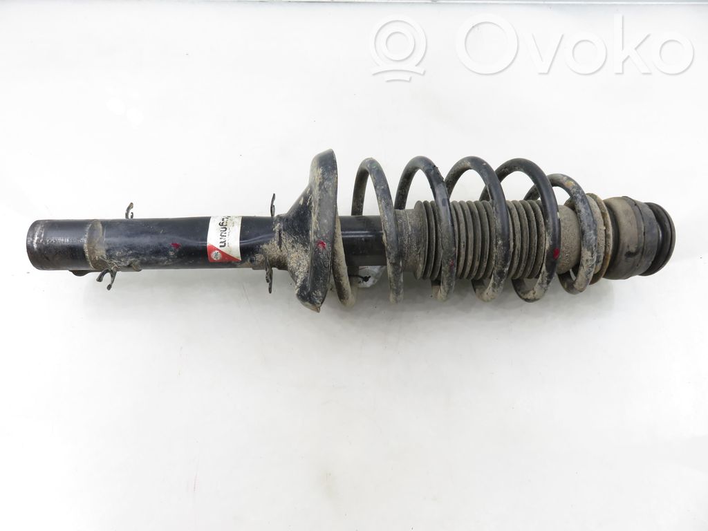 Volkswagen Golf IV Amortyzator osi przedniej ze sprężyną 