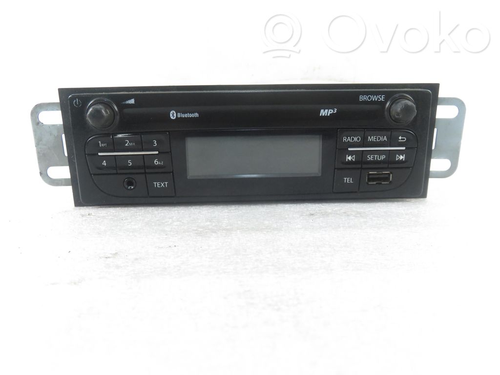 Opel Vivaro Panel / Radioodtwarzacz CD/DVD/GPS 