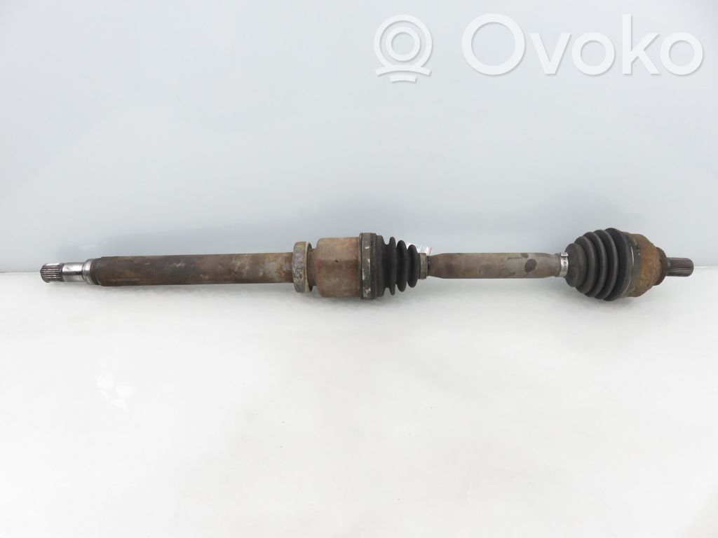 Etuvetoakseli   30681131,30681131