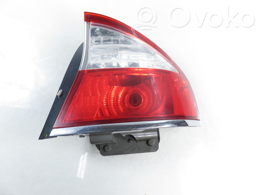 Subaru Legacy Luci posteriori 