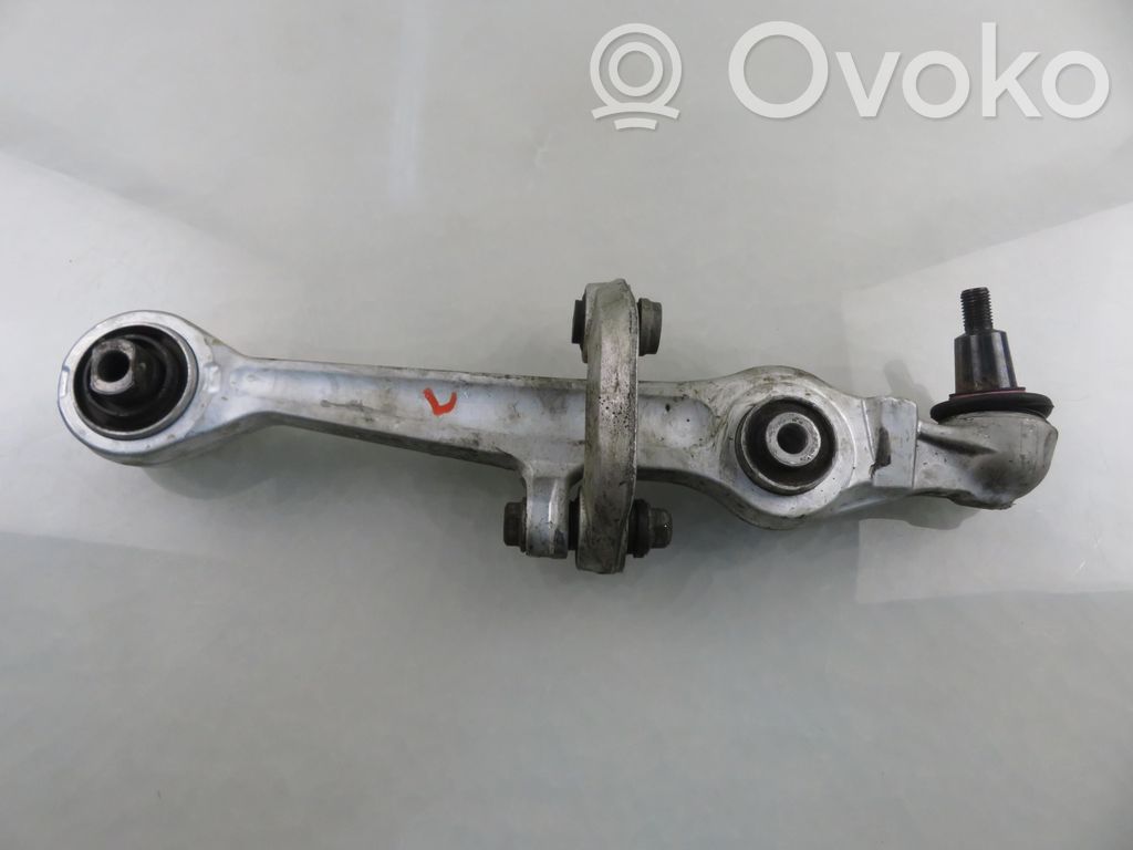 Audi A4 S4 B5 8D Dolny wahacz przedni 
