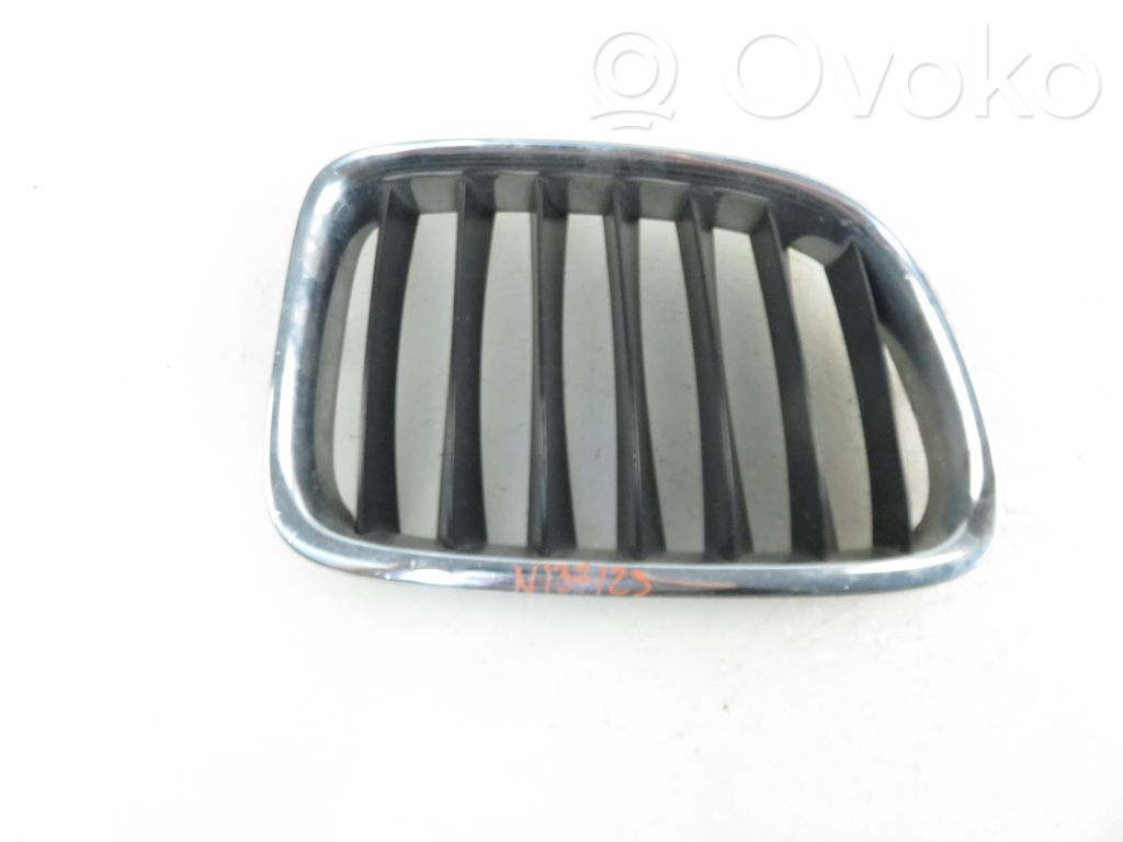 Grille de calandre avant   10627110,10627110