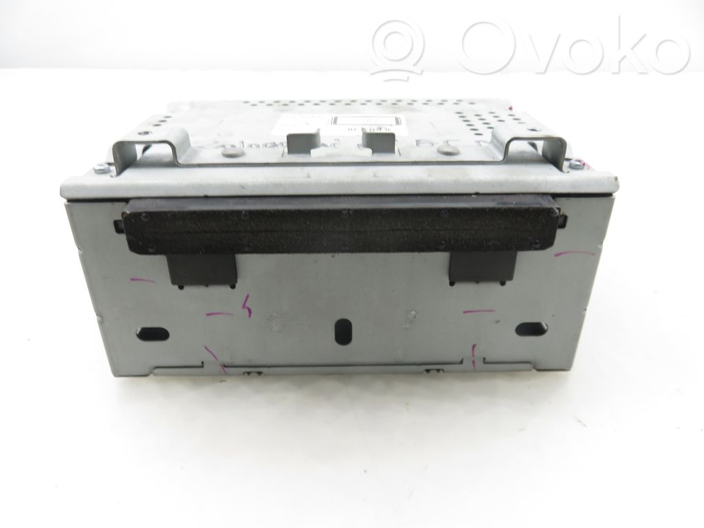 Mazda B2600 Panel / Radioodtwarzacz CD/DVD/GPS 