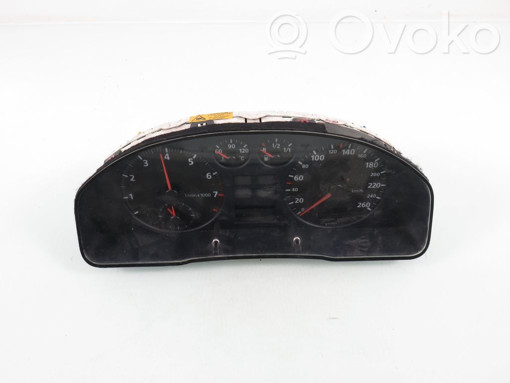 Audi A4 S4 B5 8D Speedometer (instrument cluster) 