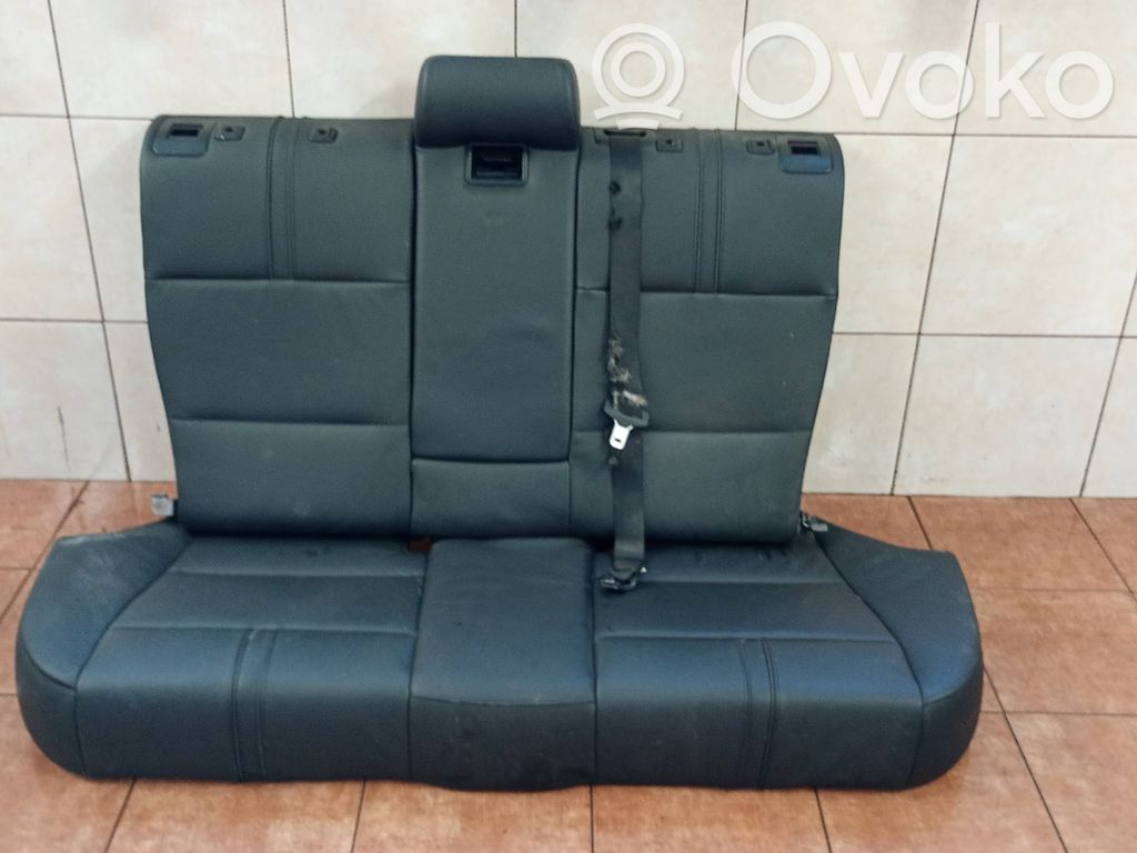 BMW X3 E83 Заднее сиденье 