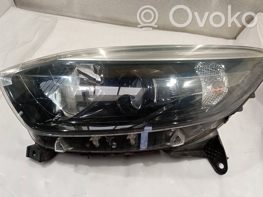 Renault Captur Scheinwerfer 