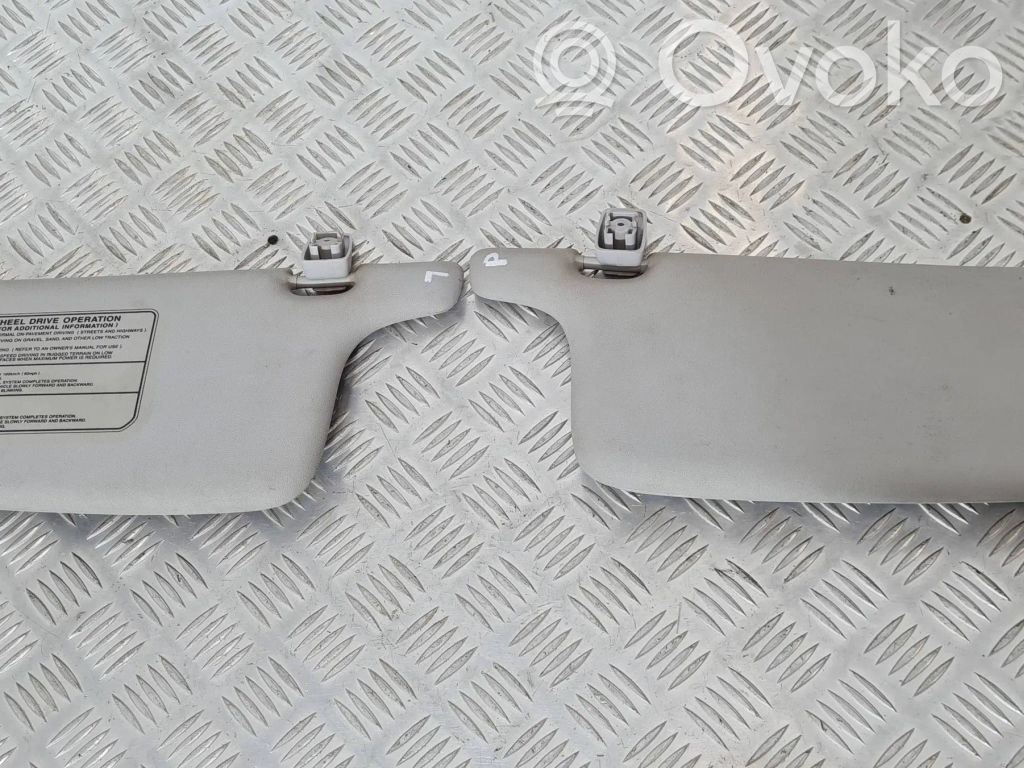 Sun visor