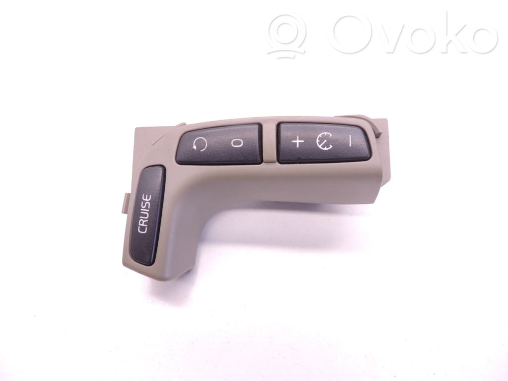 Volvo V70 Przełącznik / Przycisk kierownicy 
