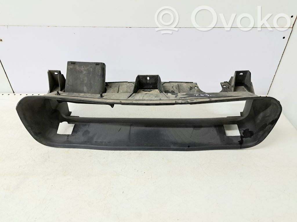 Volvo V50 Radiatoriaus oro nukreipėjas (-ai) 