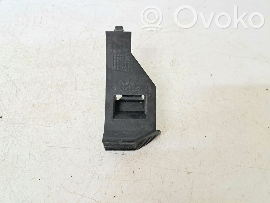 Volvo V50 Front bumper mounting bracket 