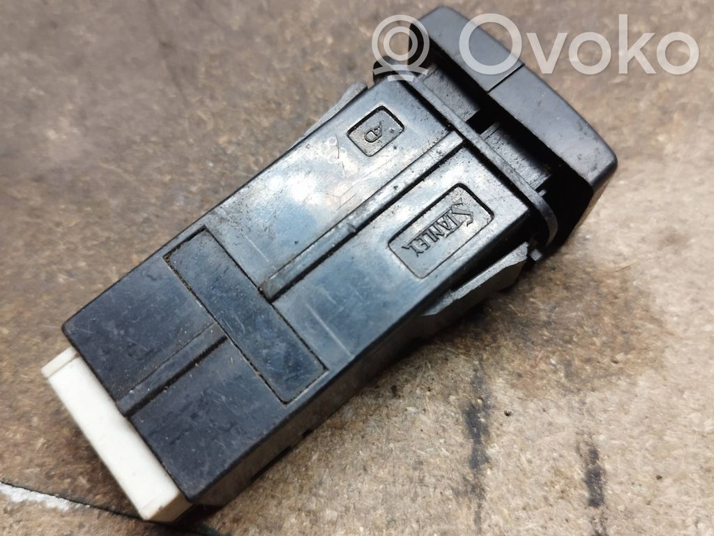 Nissan Primera Light switch 