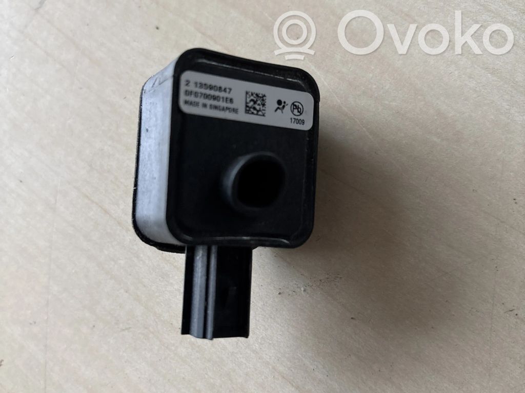 Airbagsensor Crashsensor Drucksensor   13590847