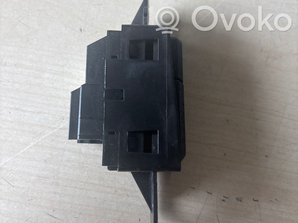 Central locking switch button   22916533,4149