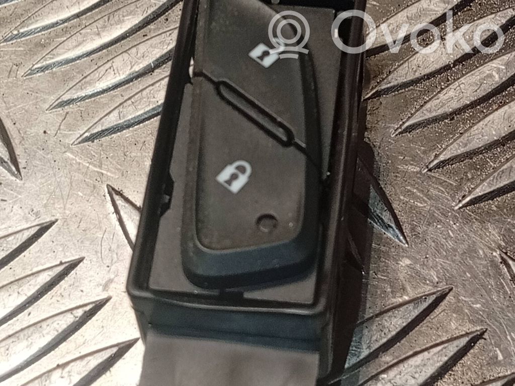 Chevrolet Corvette Central locking switch button 