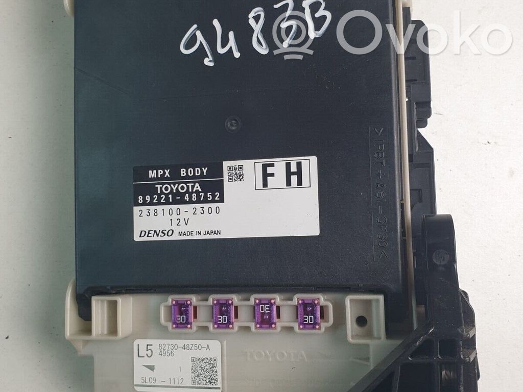 Módulo de fusible   8273048J20