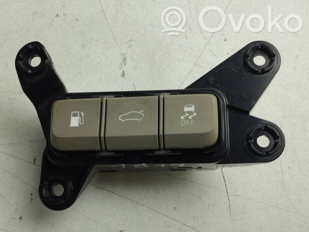 KIA Optima Fuel tank opening switch 