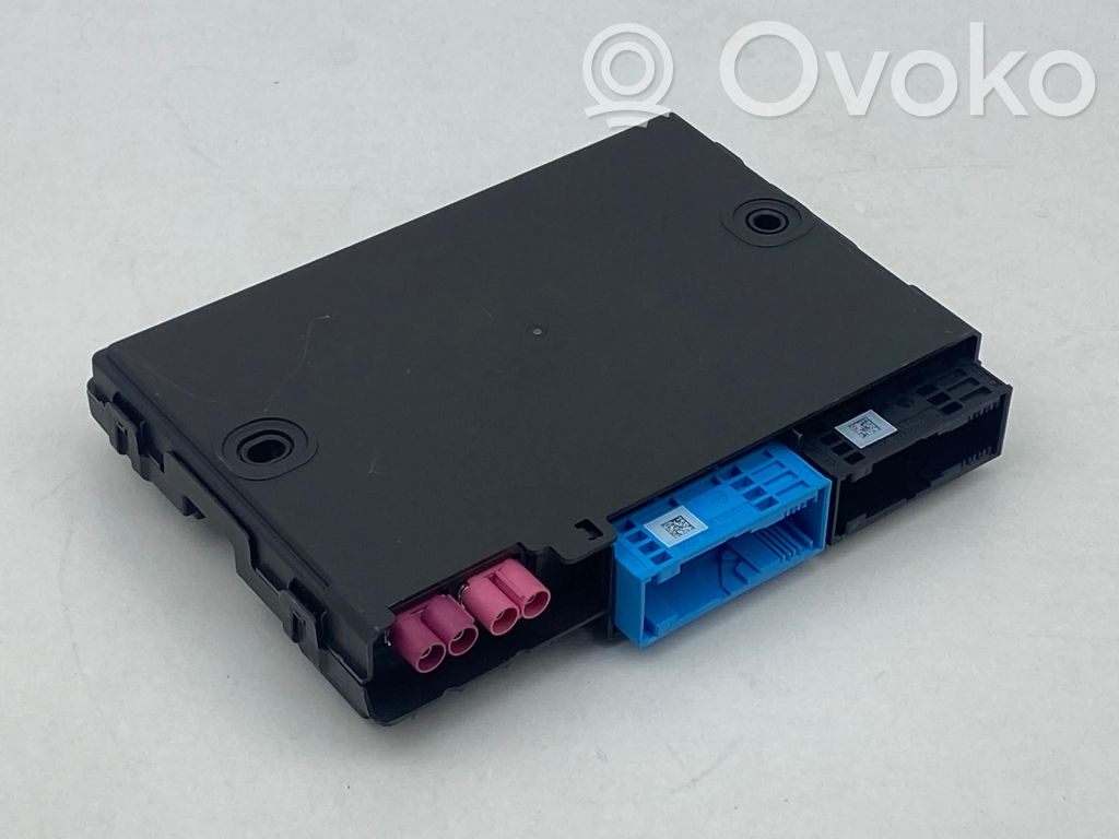 Audi Q7 4M Gateway control module 