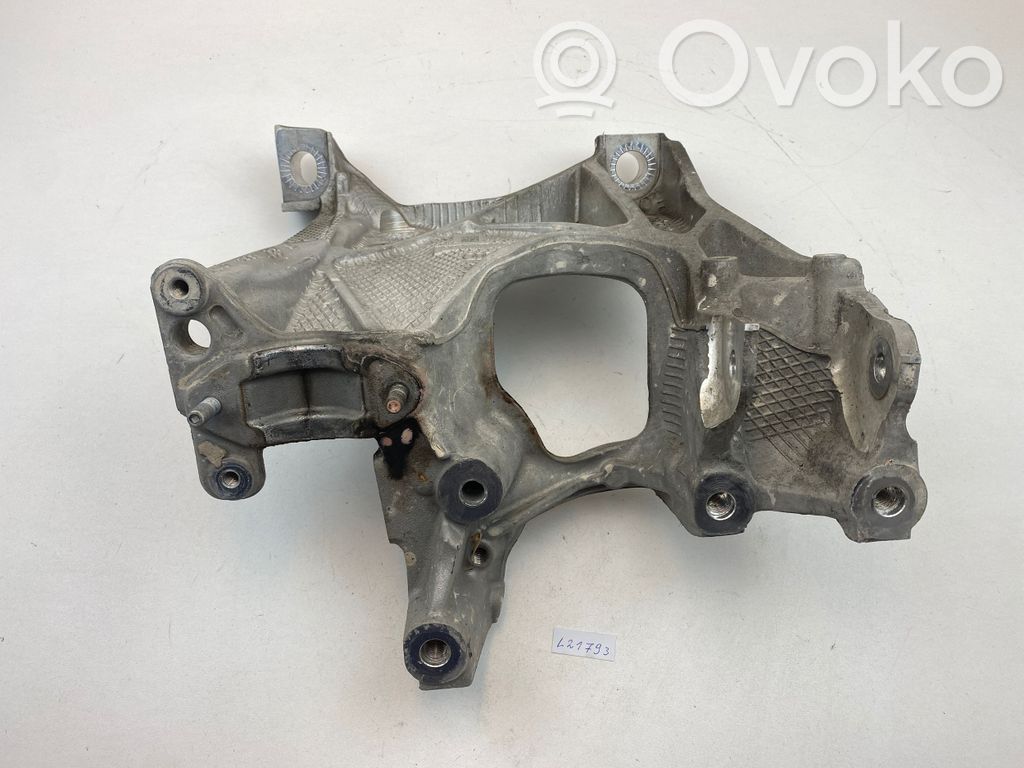 Engine mounting bracket   8W0399295E