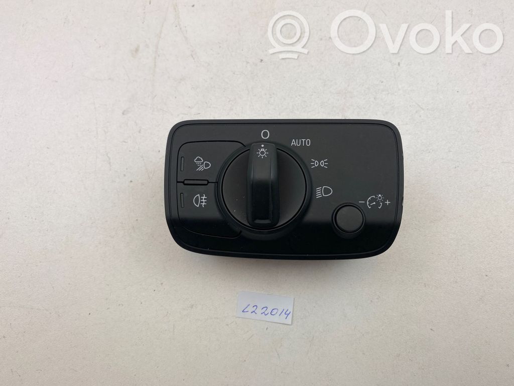 Audi Q2 - Light switch 