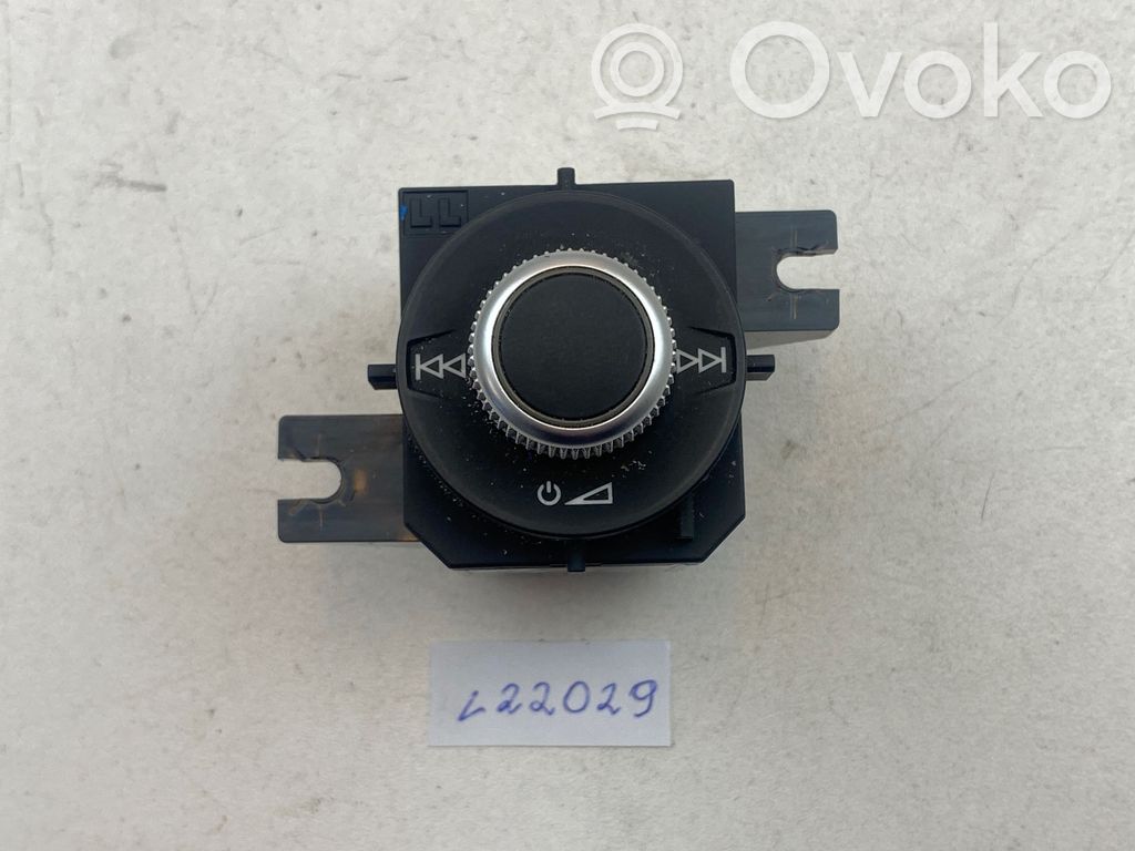 Audi Q2 - Sound control switch 
