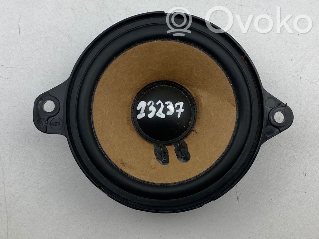 Audi A4 S4 B9 8W Panel speaker 