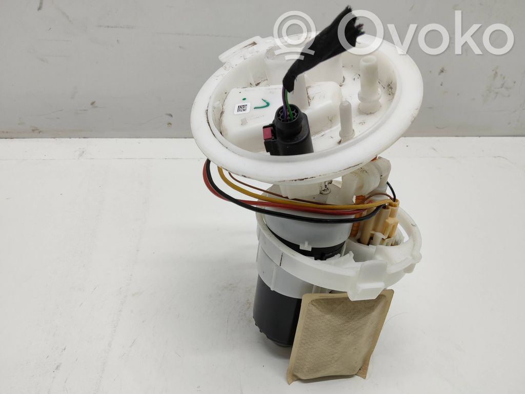 Audi A4 S4 B9 Bomba interna de combustible 
