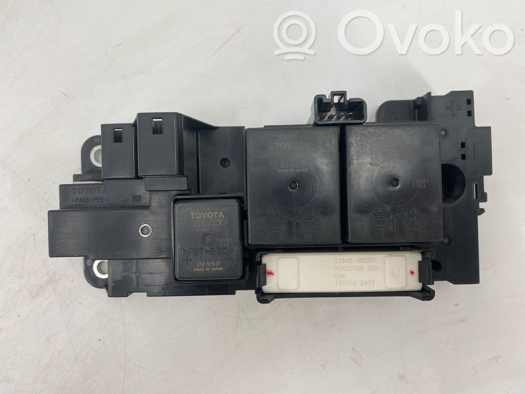 Toyota Auris E180 Releen moduulikiinnike 