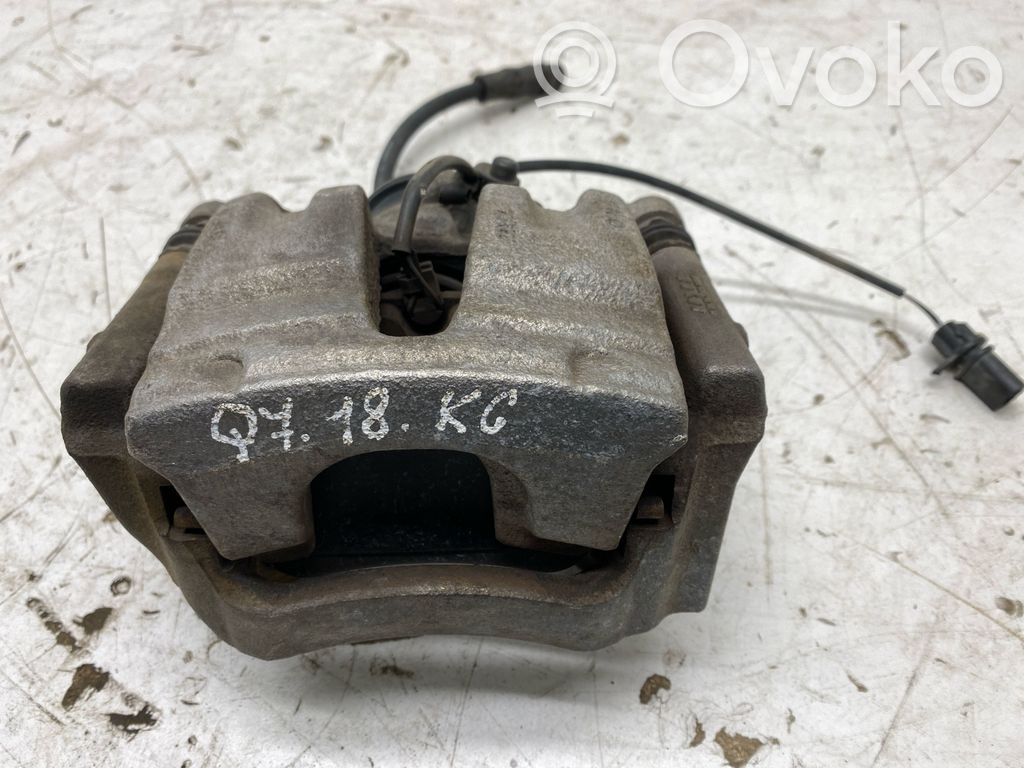 Audi Q7 4M Задний суппорт 