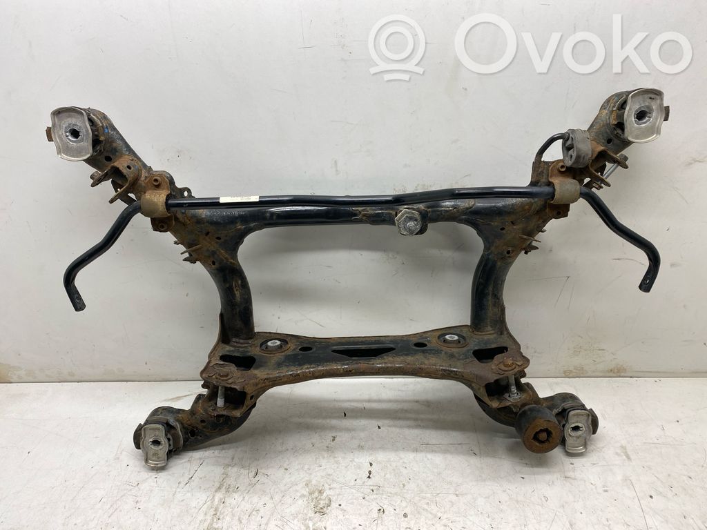 Audi Q7 4M Galinis traversas 