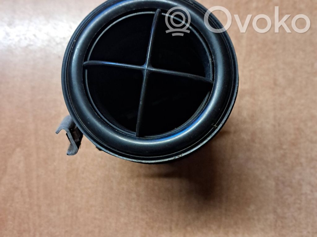 Mercedes-Benz COMPAKT W115 Cabin air duct channel 