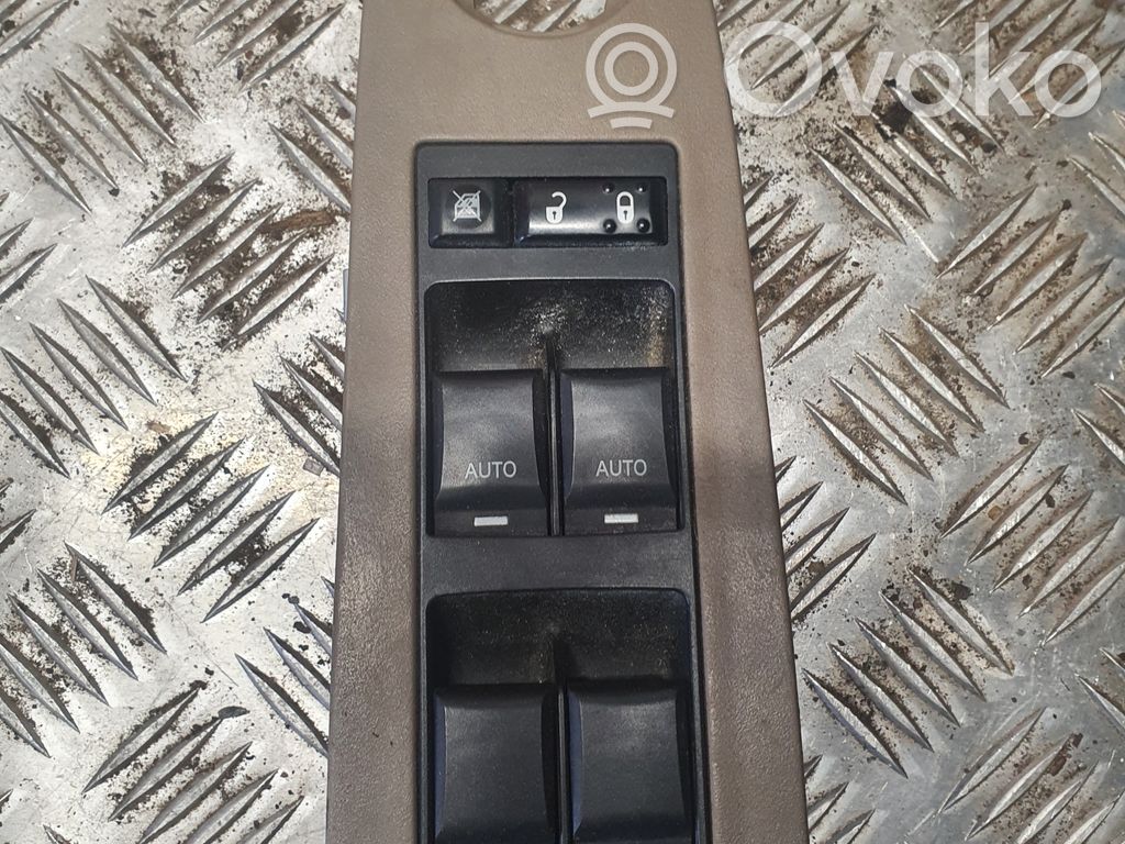 Electric window control switch   04602781AA